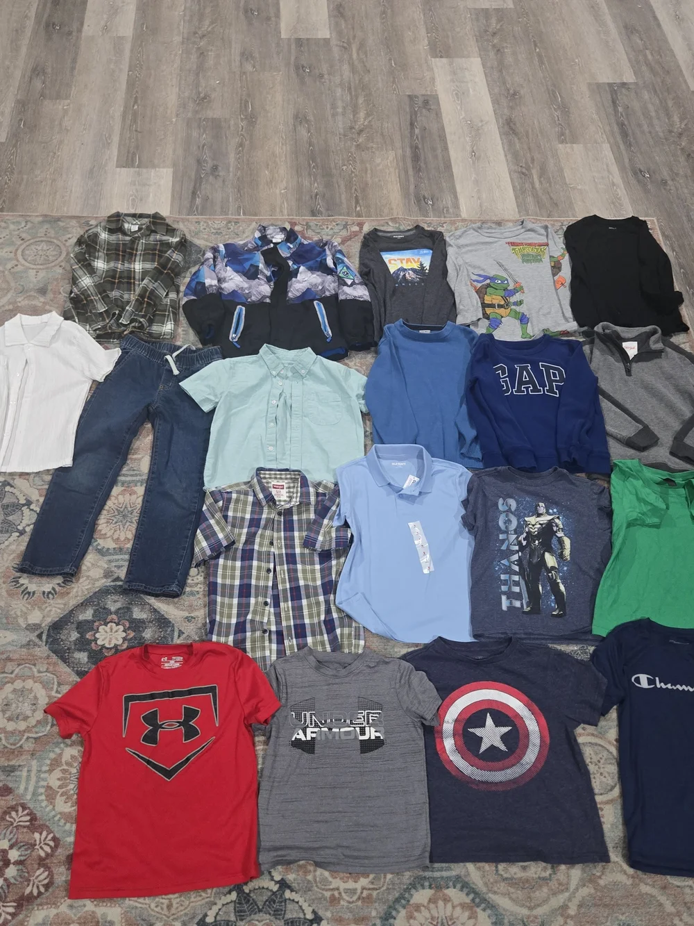 Boys Mixed Clothing Bundle Size 6/7